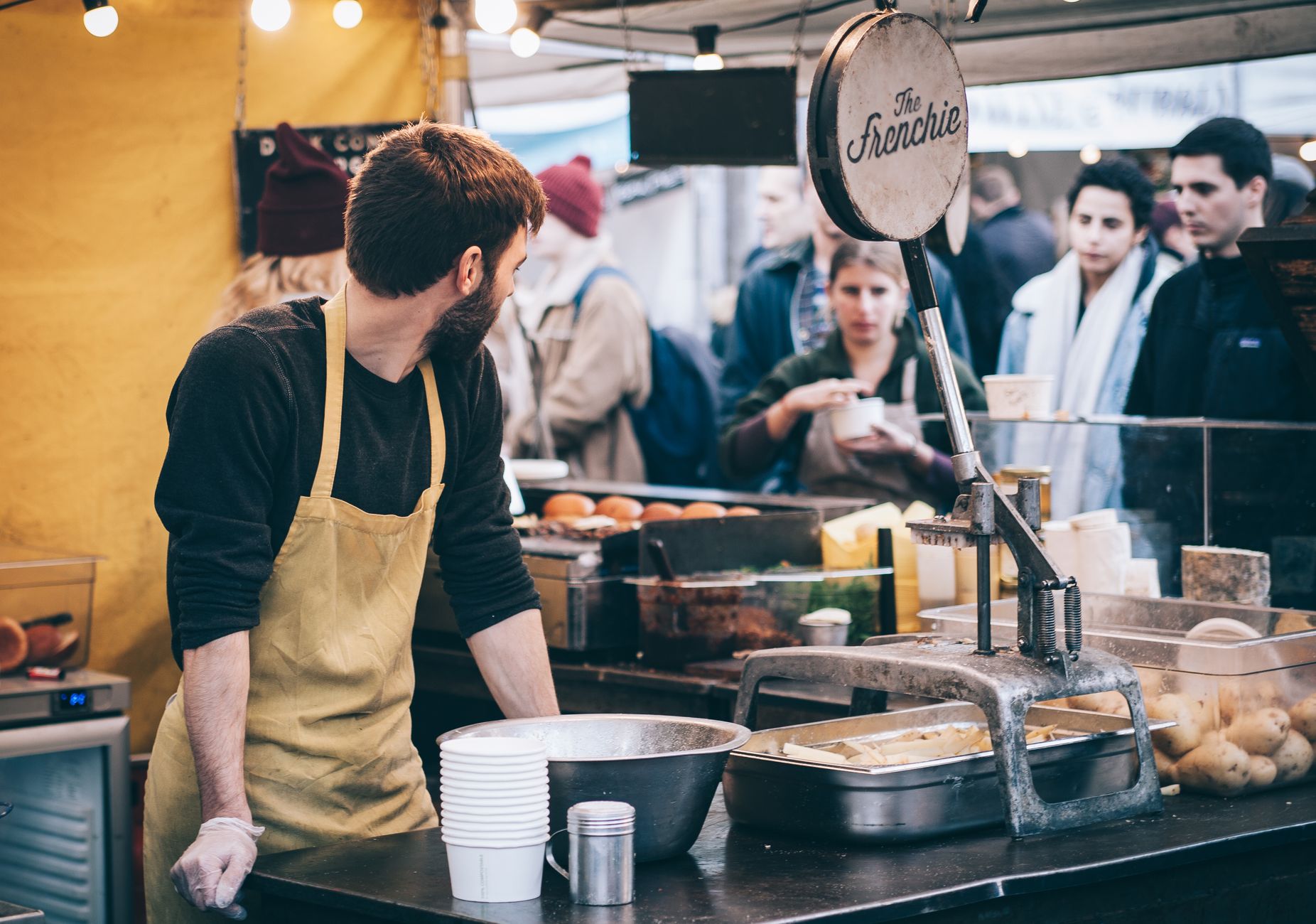 Comment choisir le comptoir de stand idéal pour vos événements ?