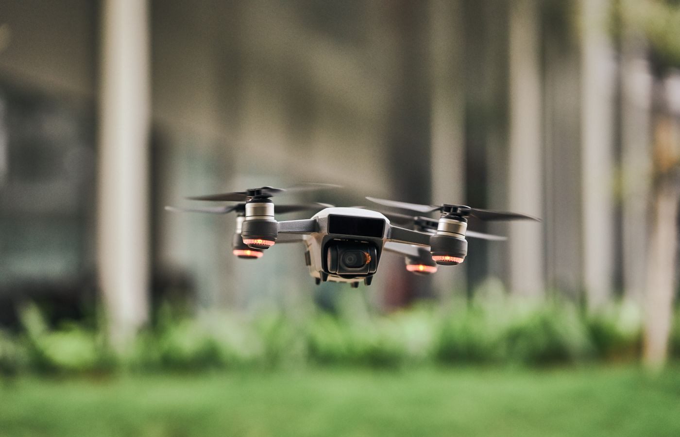 Filmer son stand par drone : ce qu'un exposant doit savoir avant un salon dans les Hauts-de-France